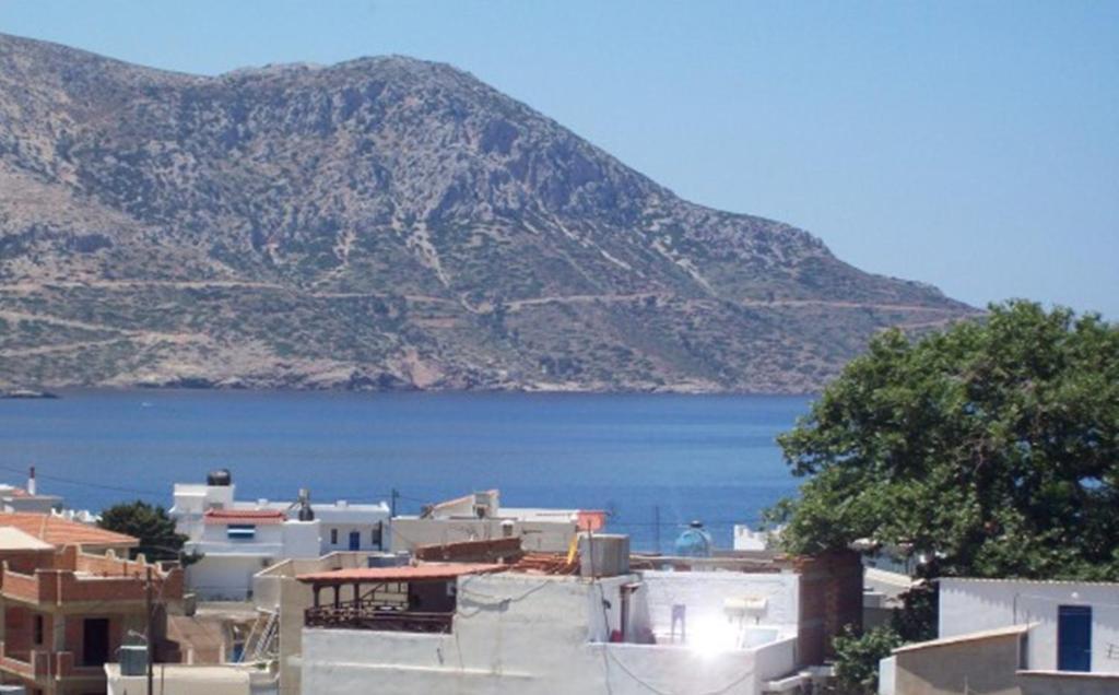 Georgia Studios Fourni Ikarias Ruang foto